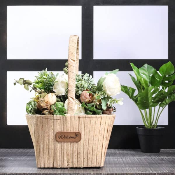 Elegant basket with 'Welcome' sign