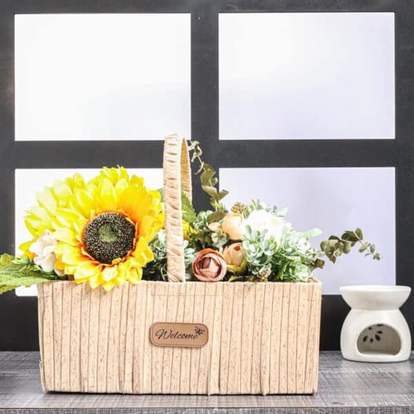 Elegant rectangular basket with handle
